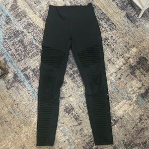 Alo Yoga High Waisted Moto Legging dark green size medium